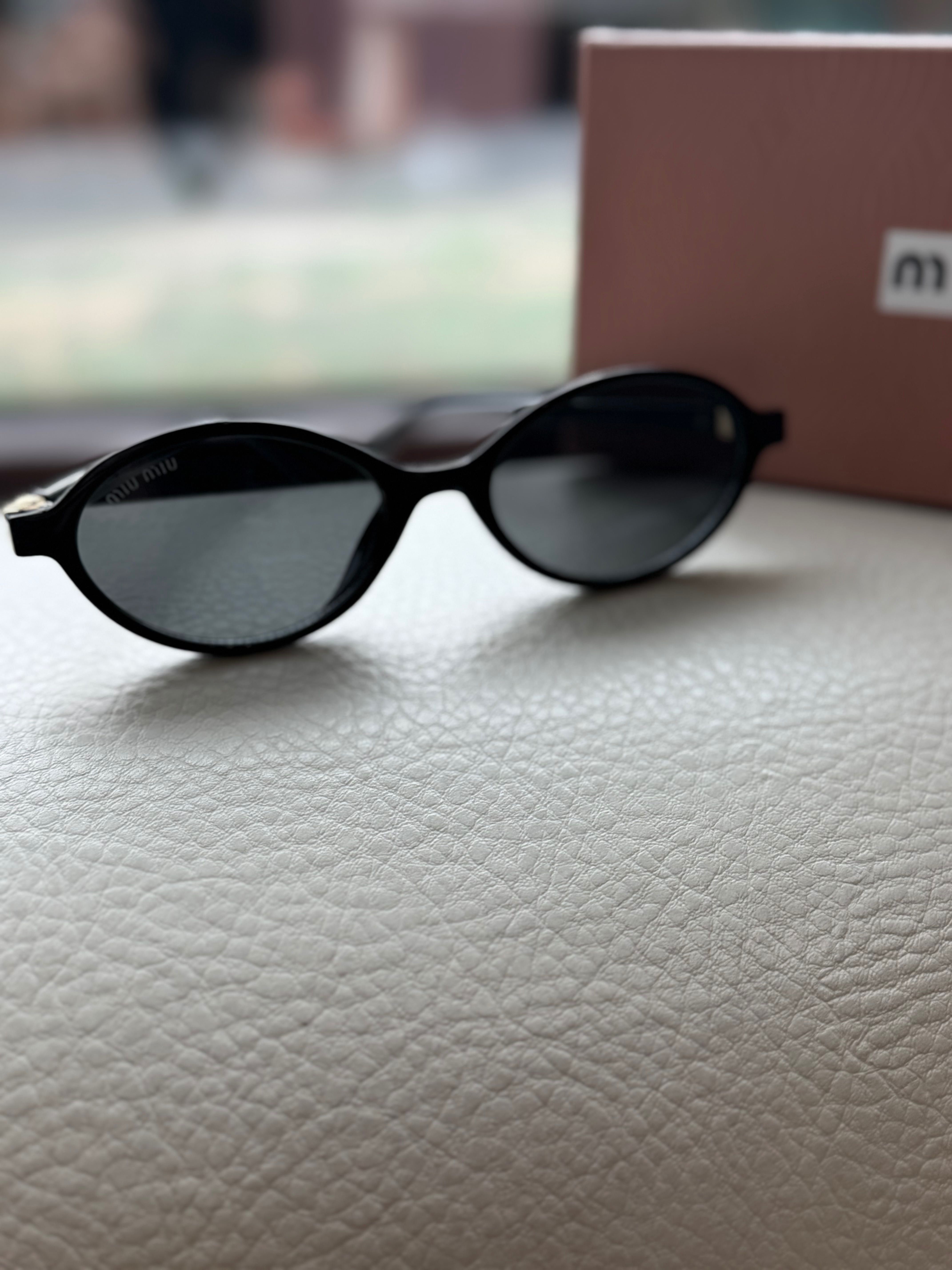 Нови очила miu miu.