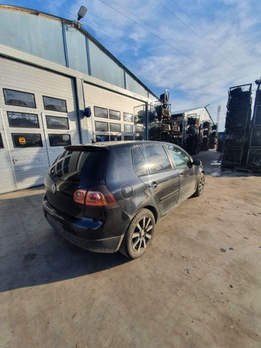 Golf 5/an 2005 / Dezmembrez/Dezmembram