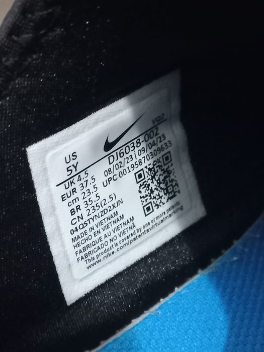 Vând adidași Nike nr 37.5
