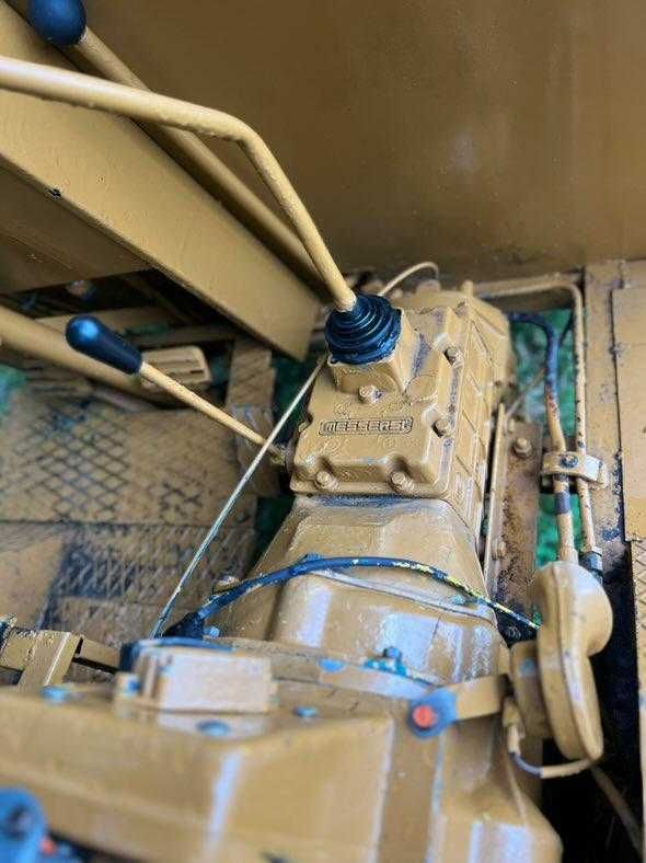 Vând dumper 4x4 basculabil pe 3 părți