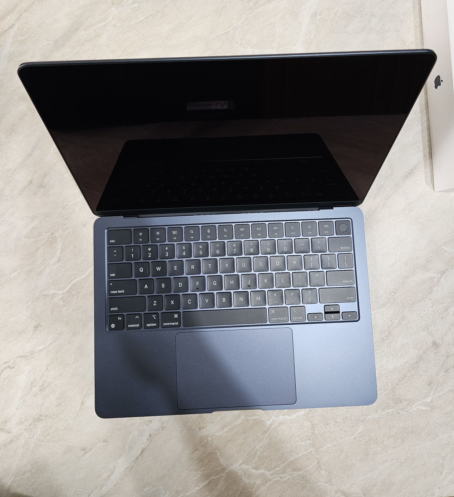 MacBook Air M3 8/256 7 циклов