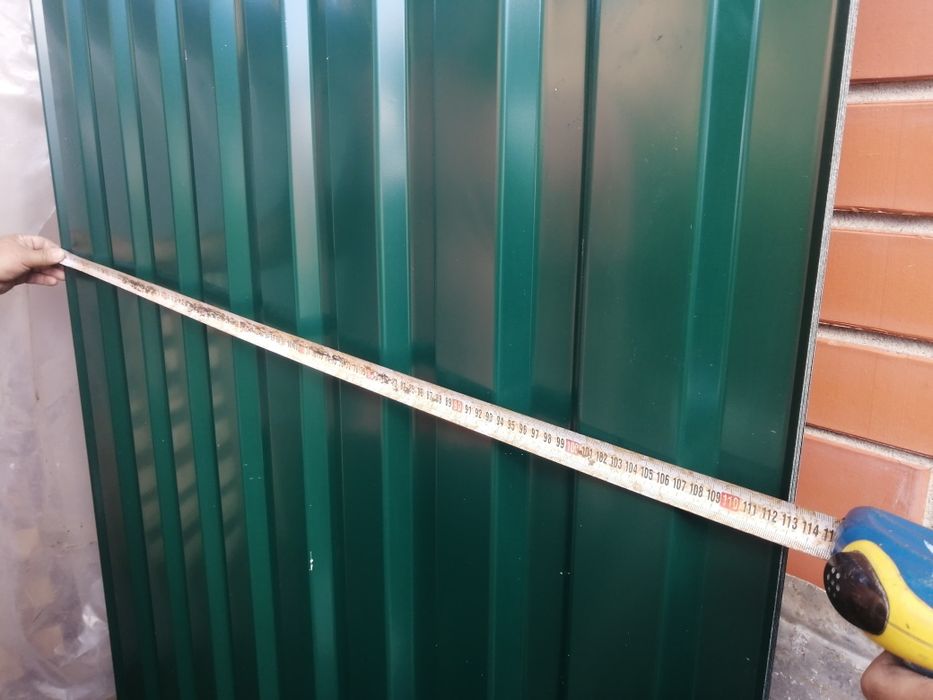 Продам проф лист 113×210см
