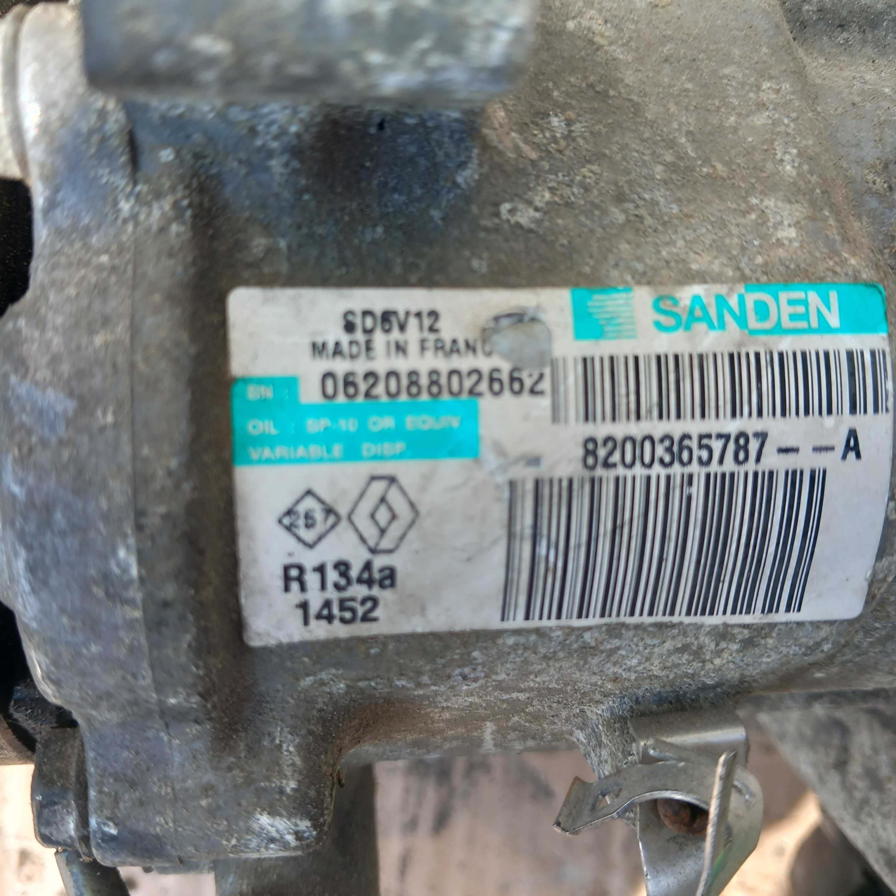Compresor AC Renault Clio 3 cod : 8200365787 - A , SD6V12 , R134a