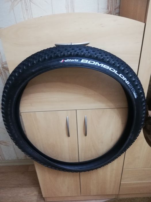 Продам 2 покрышки  29×3.0