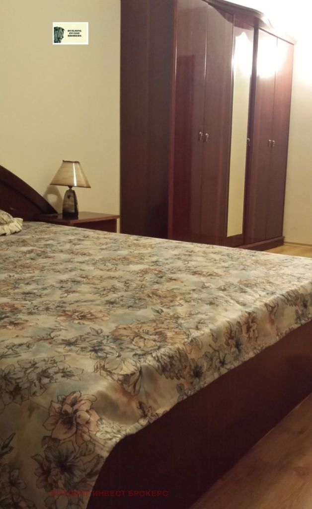 Дава се под наем Тристаен апартамент в София, Лозенец - 100 кв.м за 816 € - Снимка #7