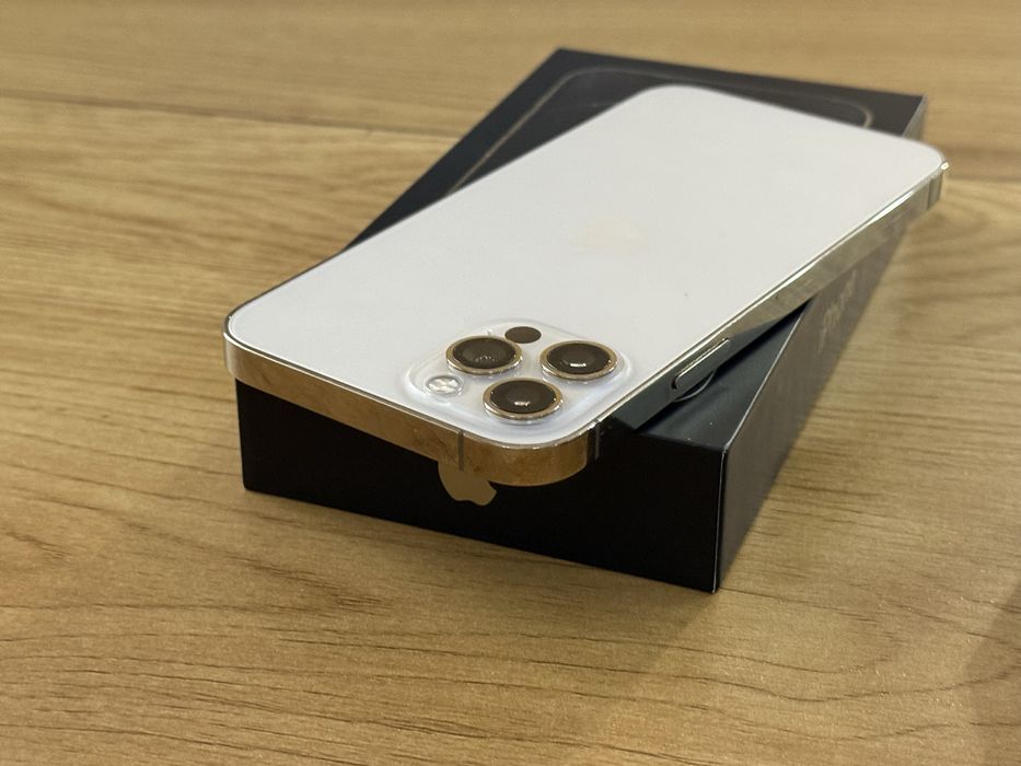 Бартер 100% iPhone 12 Pro 256гб златен