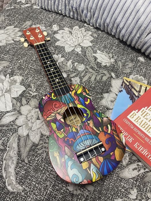 Укулеле сопрано(красный)