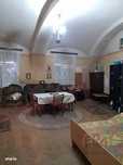 Apartament 2 camere la curte comuna, central, Str. Tudor Vladimirescu