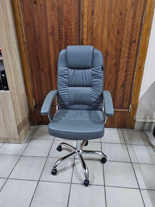 Кожаное кресло  для дома и офиса