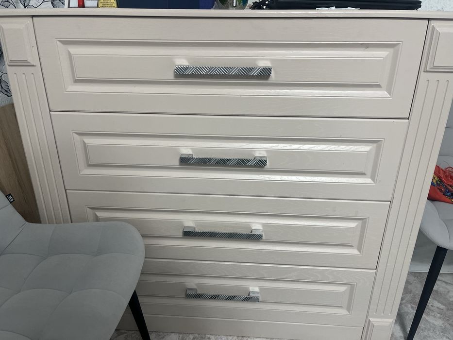 Продается комод в отличном состоянии