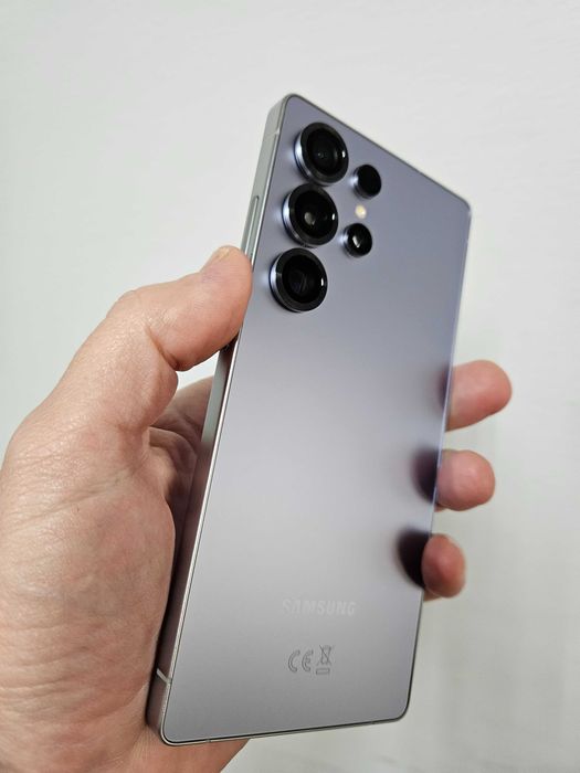 Samsung Galaxy S25 ultra 256 Gb 35 cicluri 100% bateria.