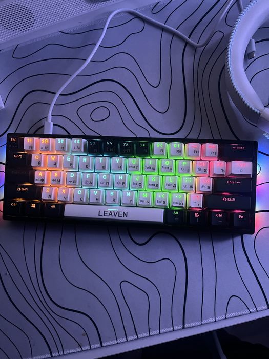 Продаю клавиатуру Leaven 620 k