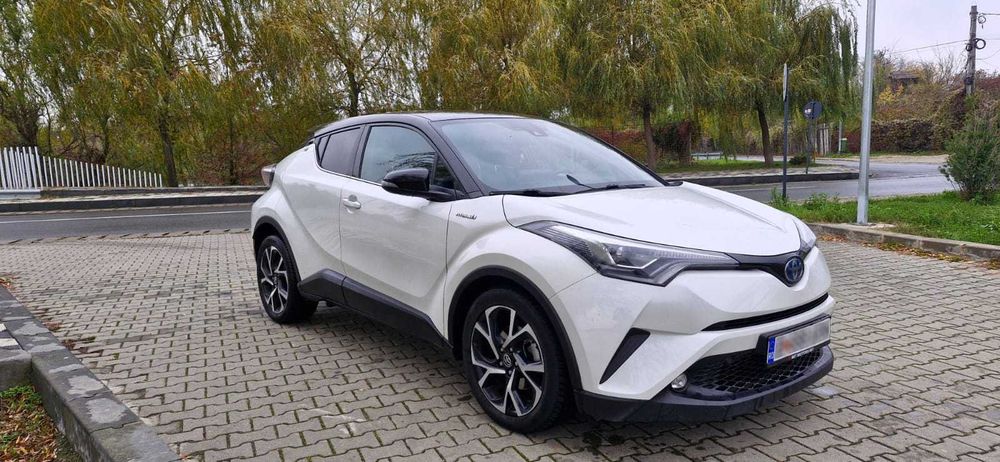 Toyota C-HR Hybrid 1.8 benzina