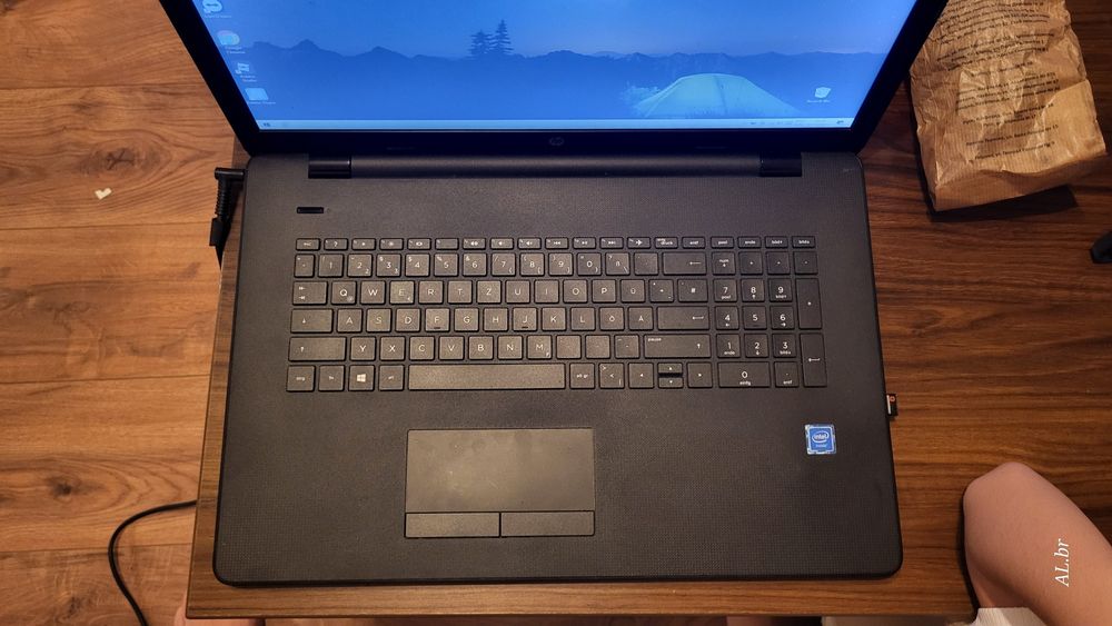 HP – 8GB RAM / Intel Celeron / Windows 10