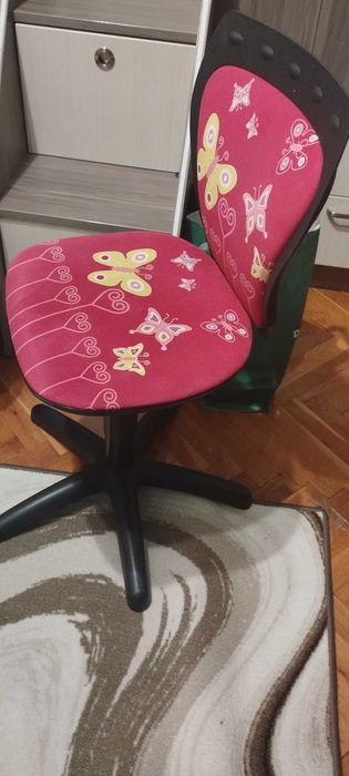 Стол за бюро за момиче