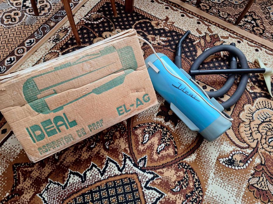 Aspirator vintage anii 1970, pentru colectionari, model IDEAL