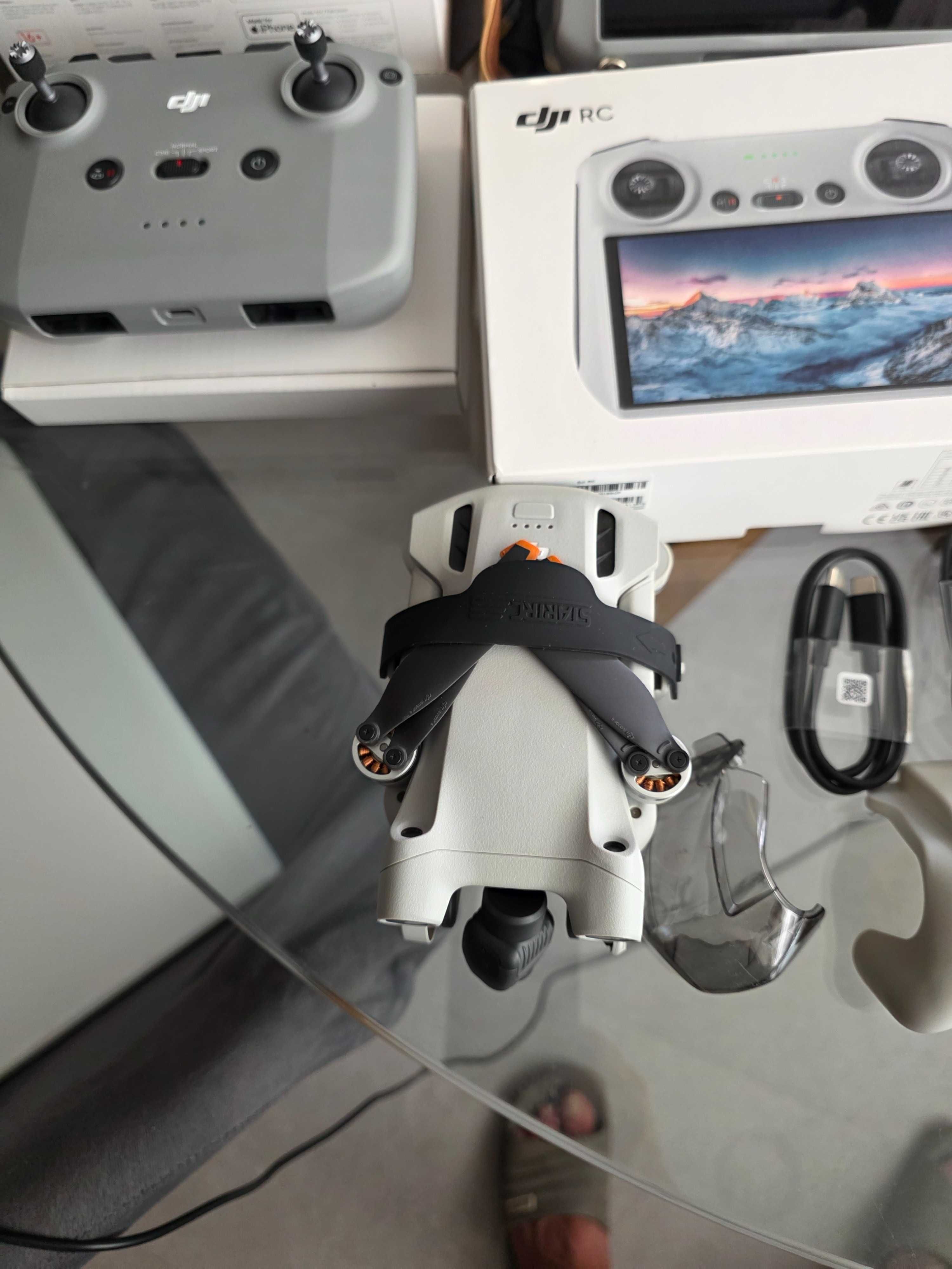 Продавам дрон DJI MINI 3 PRO