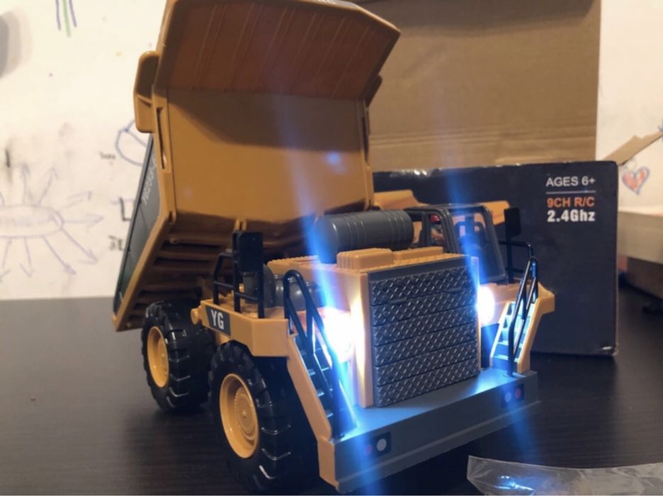 Set excavator+basculanta telecomanda, metal,  baterii reincarcabile