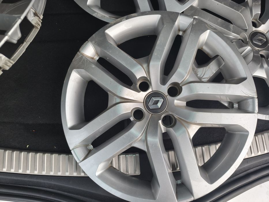 Capace originale Renault R16 pt jante structurate