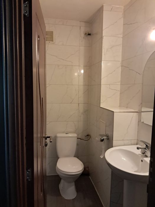 Vand apartament 3 camere