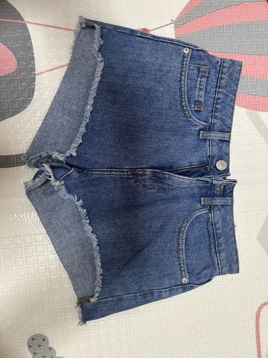 Дънкови къси гащи