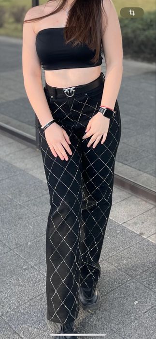 Дънки с камъчета черно