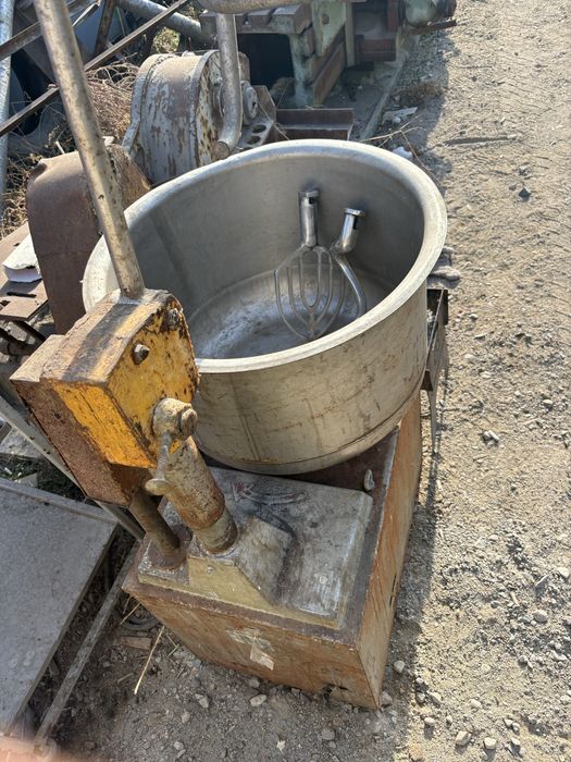 Тестомес 380 В, 1.1 кВт — почти не использованный