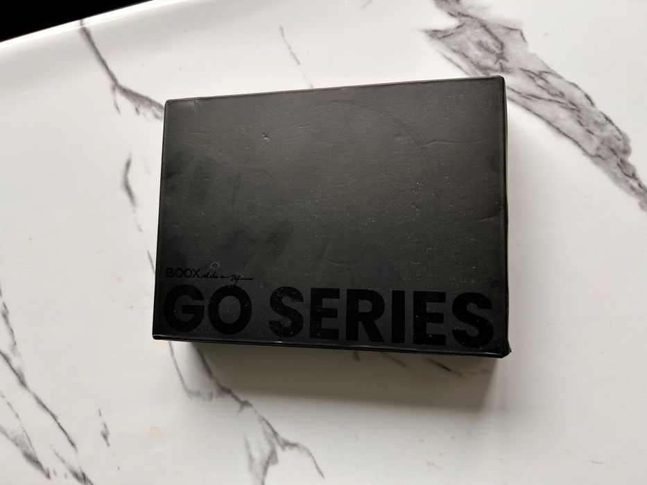 Продаю читалку Onyxboox go6 в подарок чехол