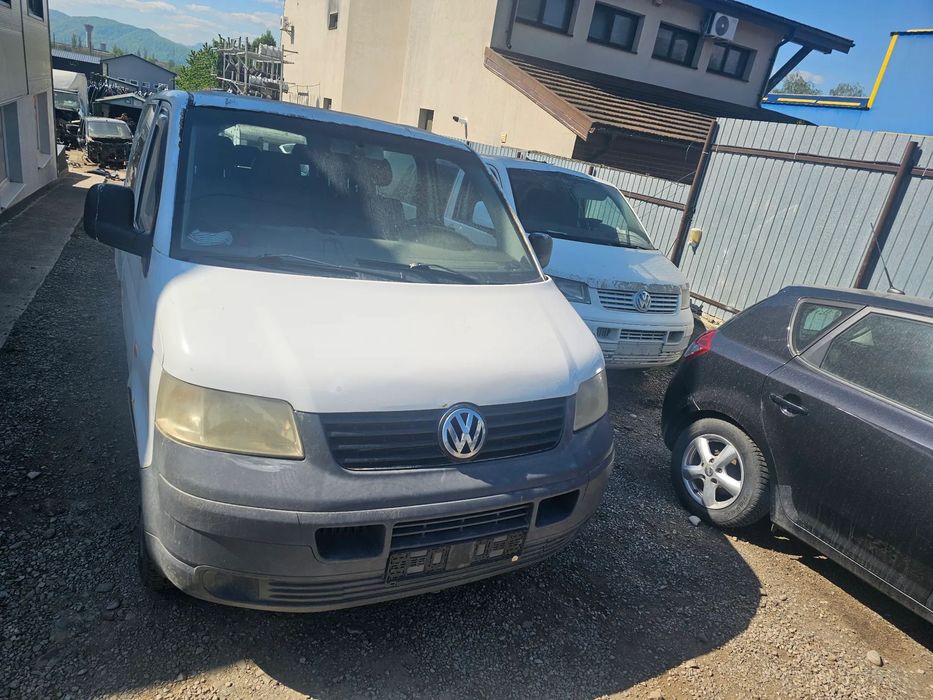 Dezmembrez VW Transporter T5 1.9 AXC 63KW  și 2.5 AXD 2004