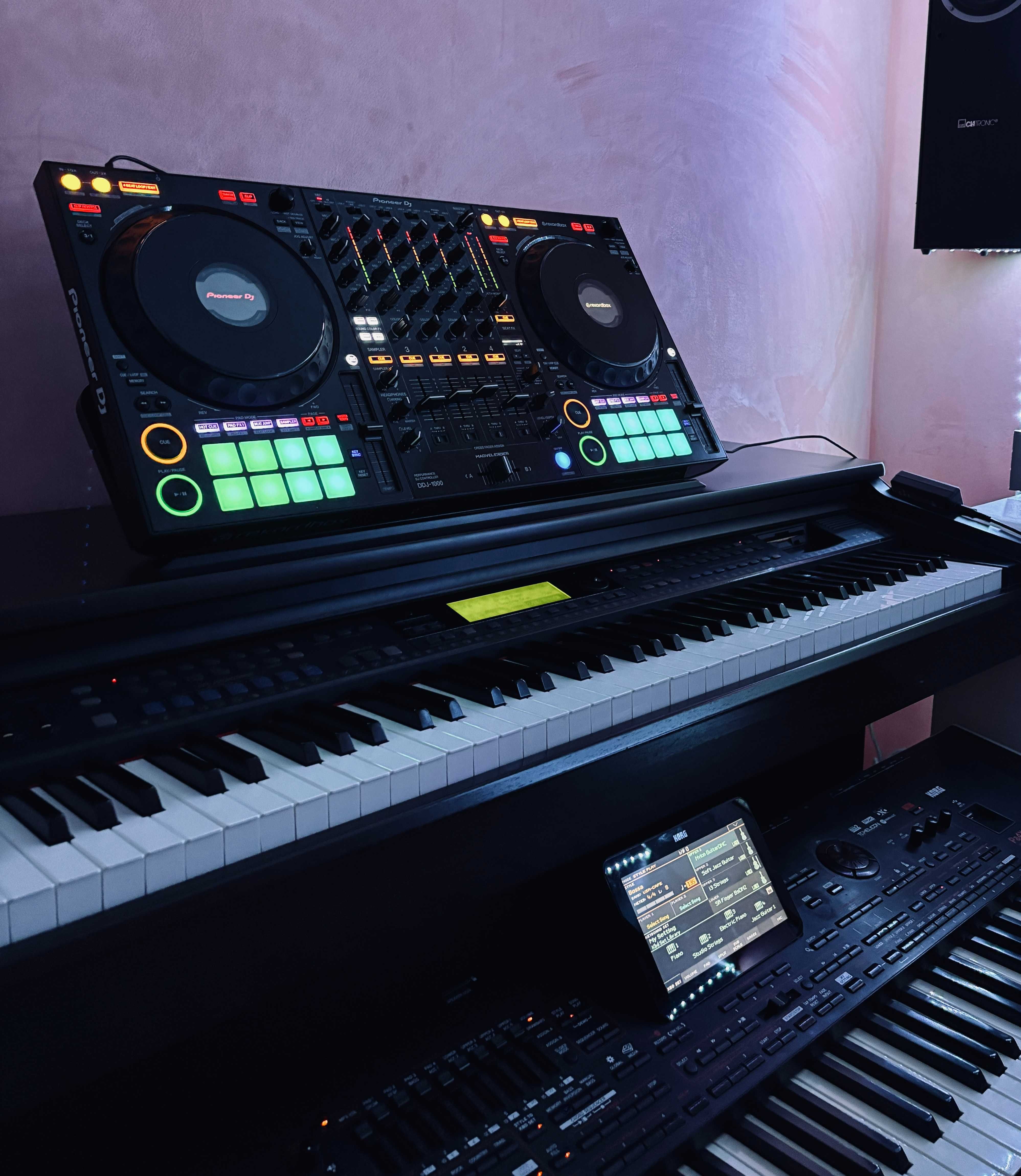 Studio, Mix Master si productie muzicala (beat-uri si instrumentale)