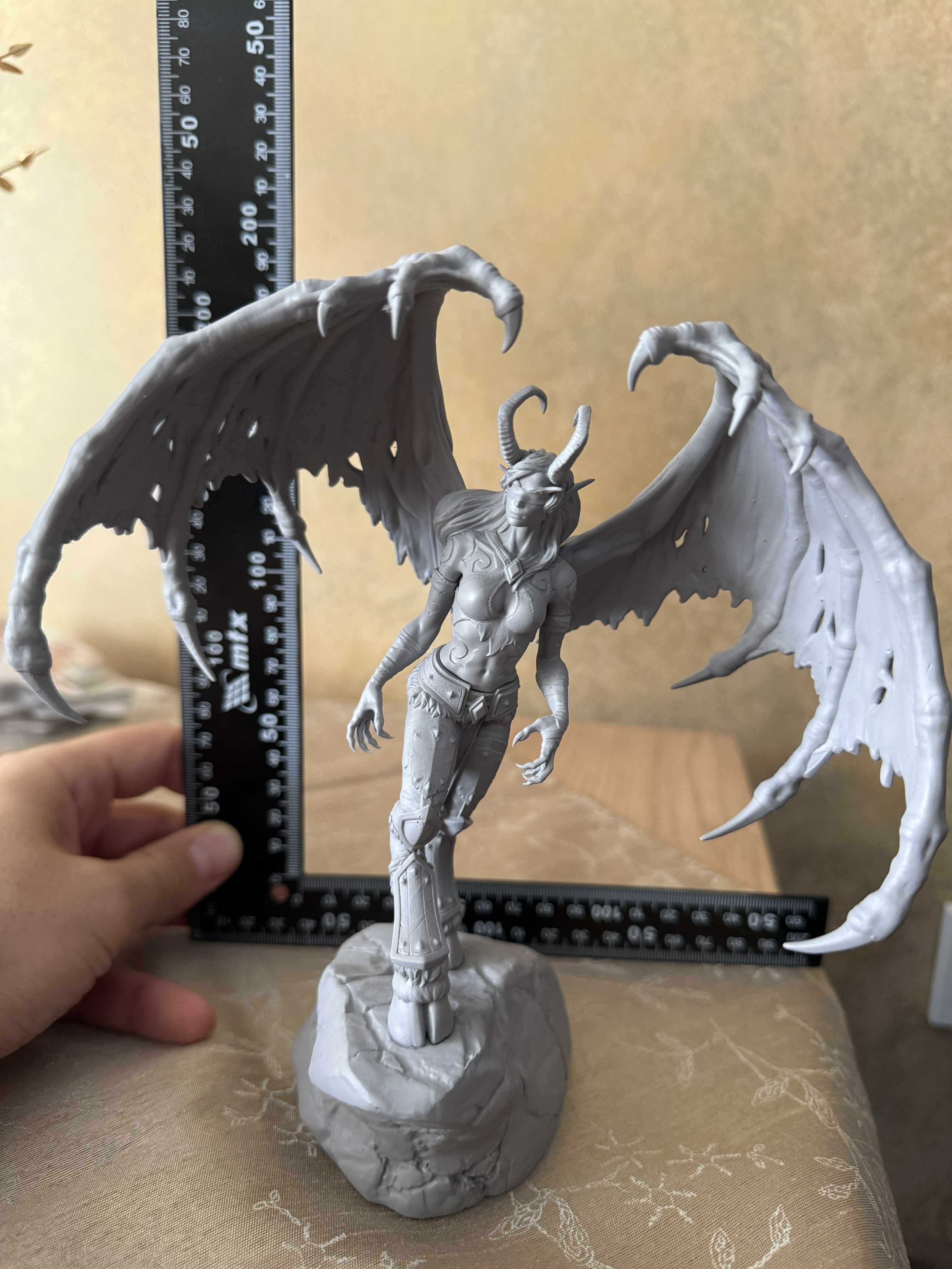 3D статуетка на Demon Hunter от World of Warcraft!