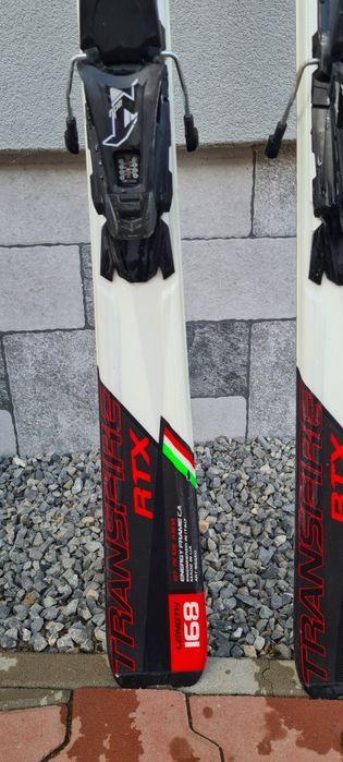 Vând skiuri, Clăpari si bețe