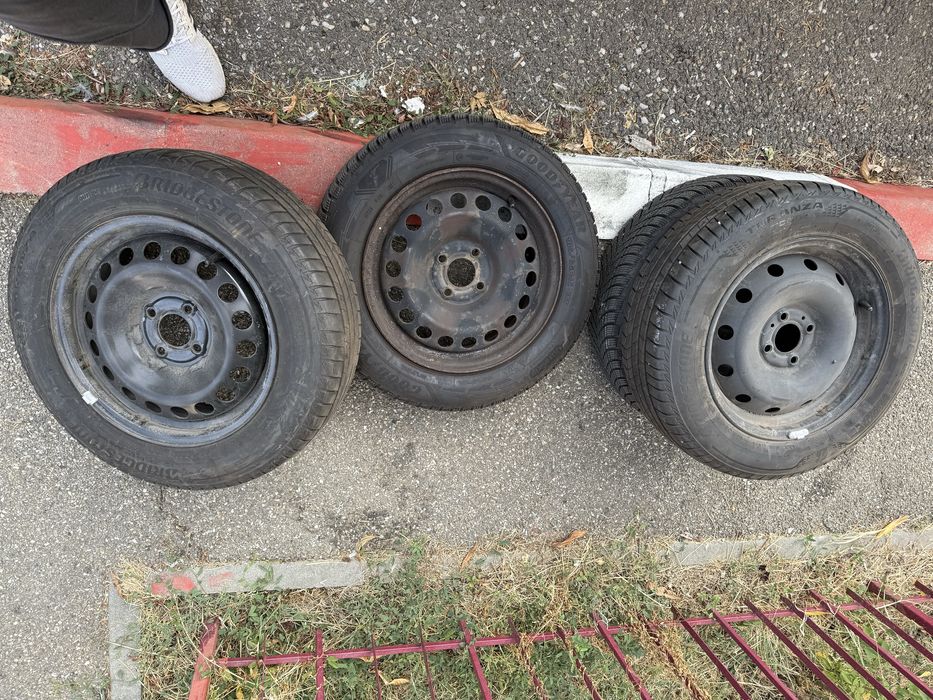 Jante R15 Dacia/ Clio 4x100 Anvelope noi de iarna/ vara 185/65 R15