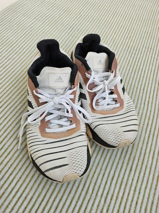 Маратонки Adidas 36 2/3