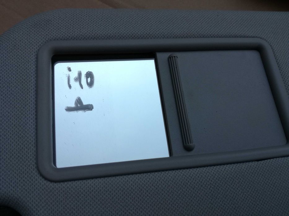 Hyundai i10/ Хюндай и10 десен сенник/ колонки/ тон колони