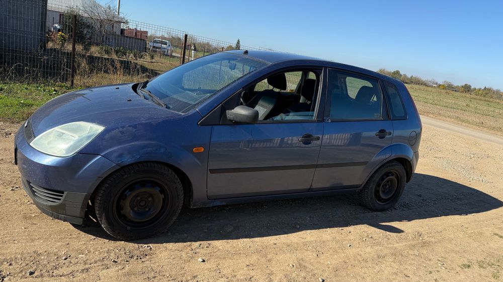 Vând Ford fiestă 2005 1000 euro Negociabil