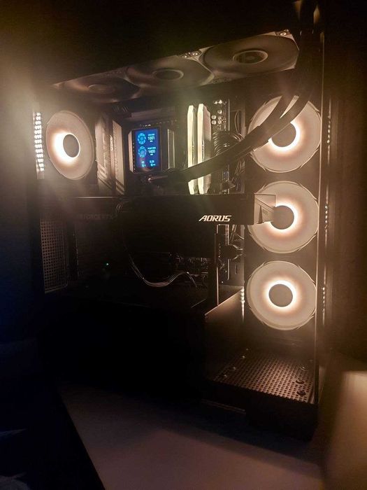 Продам настольный компьютер (AMD Ryzen™ 7 9700X / 5060 Ti 16G / 32GB)