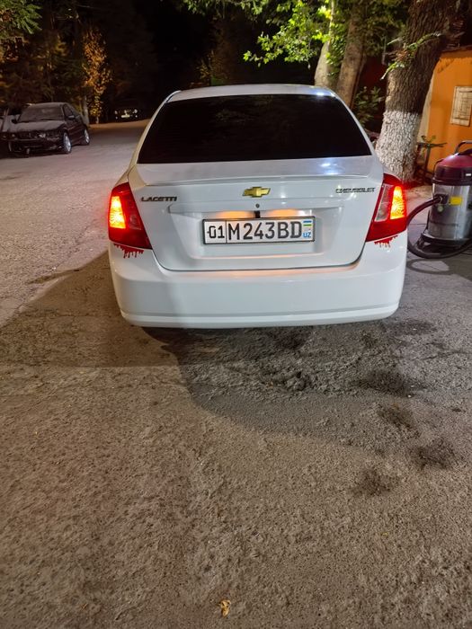 Продается Lacetti 1.8