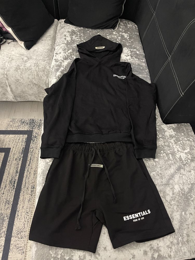Essentials екип М