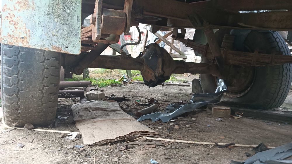 Vând remorca tractor