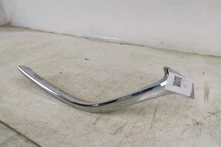 Ornament Crom Grila Centrala Stanga Original In Stare Buna Mazda  3 BM