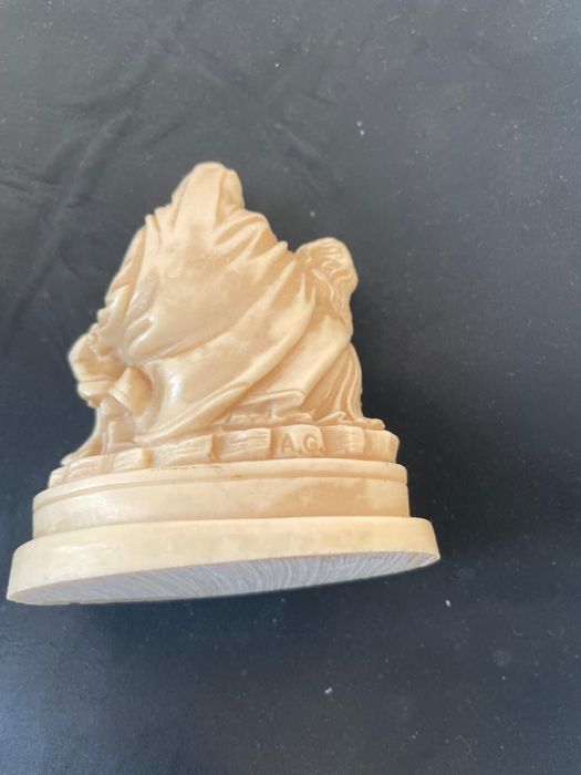 Sculptura Pieta Isus Maria figurina Statuie ,crestinism stare f buna