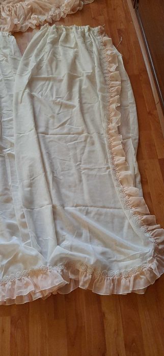 2 броя пердета с къдрички