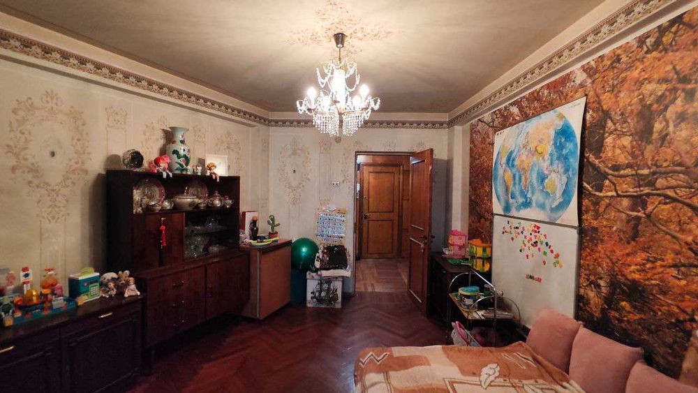 4 комнатная квартира на Максим Горького 124 м2