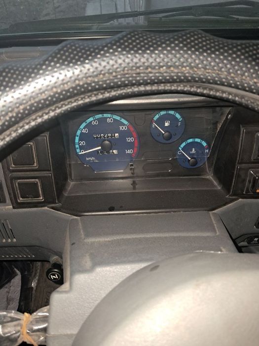 Дамас сотилади Мокрый