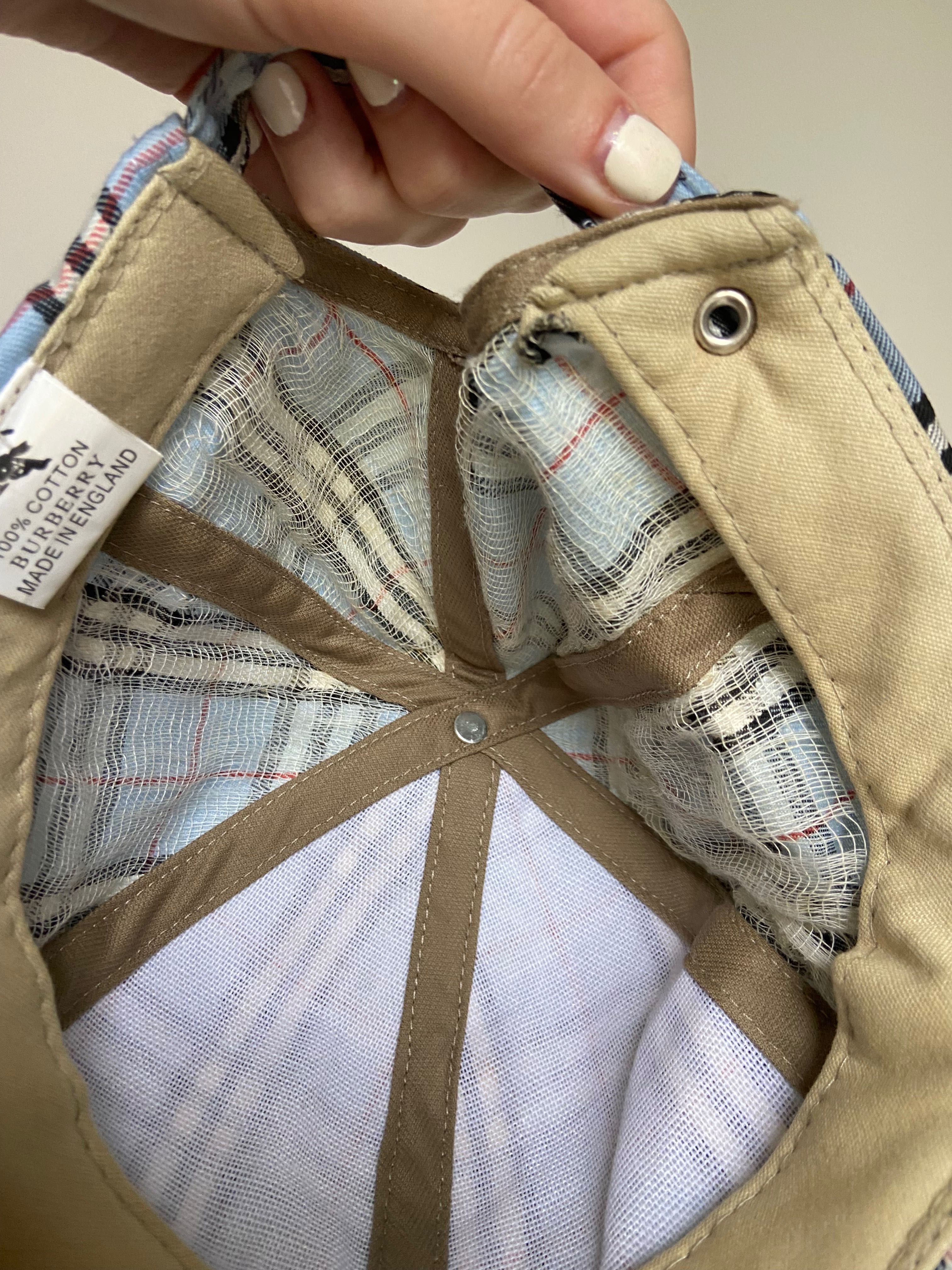 Шапка с козирка Burberry