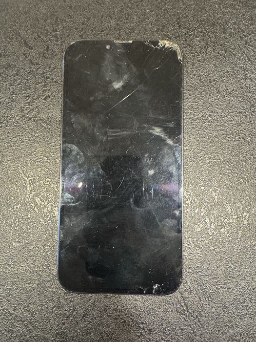 Vand iphone 13 pro max pentru piese