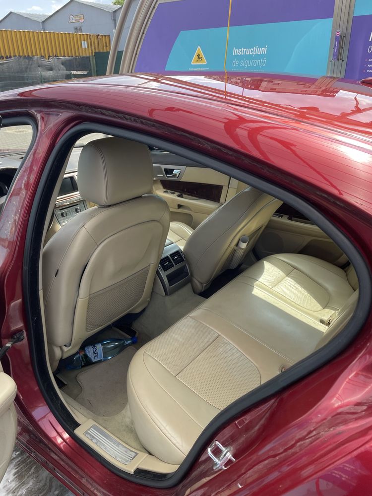 Se vinde Jaguar xf 2009