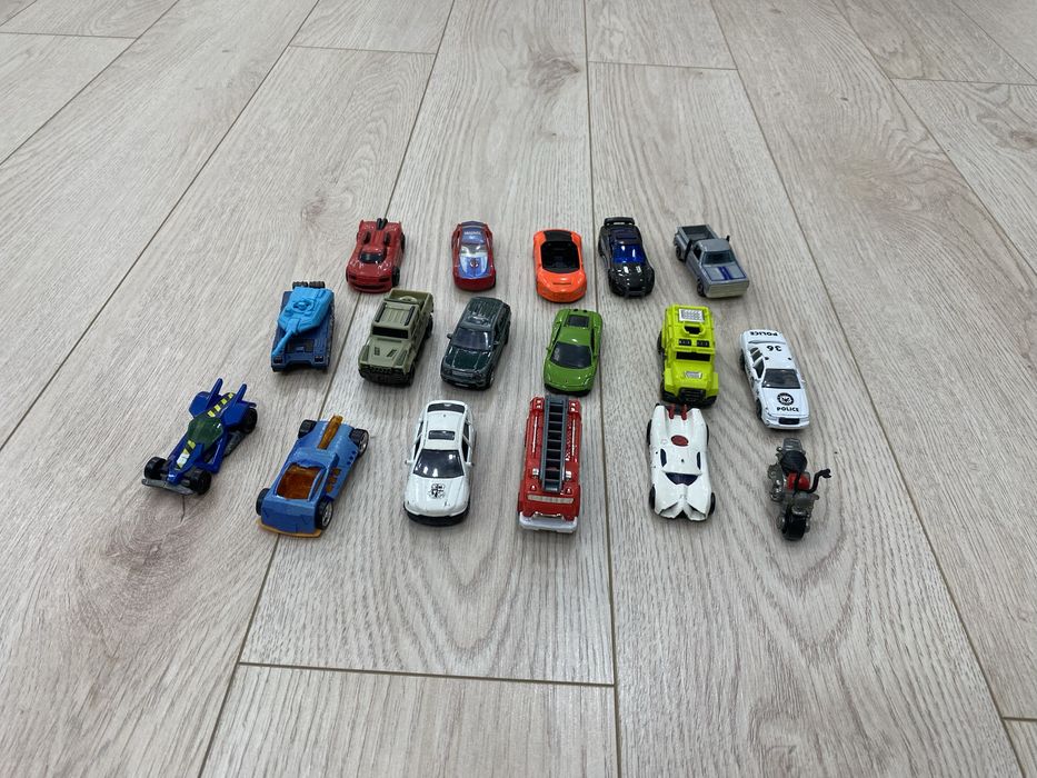 Машинки металические