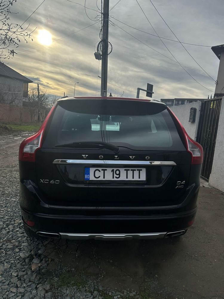 Volvo XC60 D5 AWD 2.4D 215cp 4x4